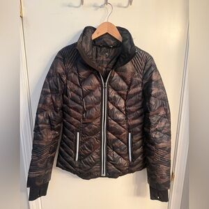 Blanc Noir Women's Puffer Jacket - Camo, flattering fit Medium